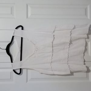 LAST CHANCE Ruffled sleeveless top